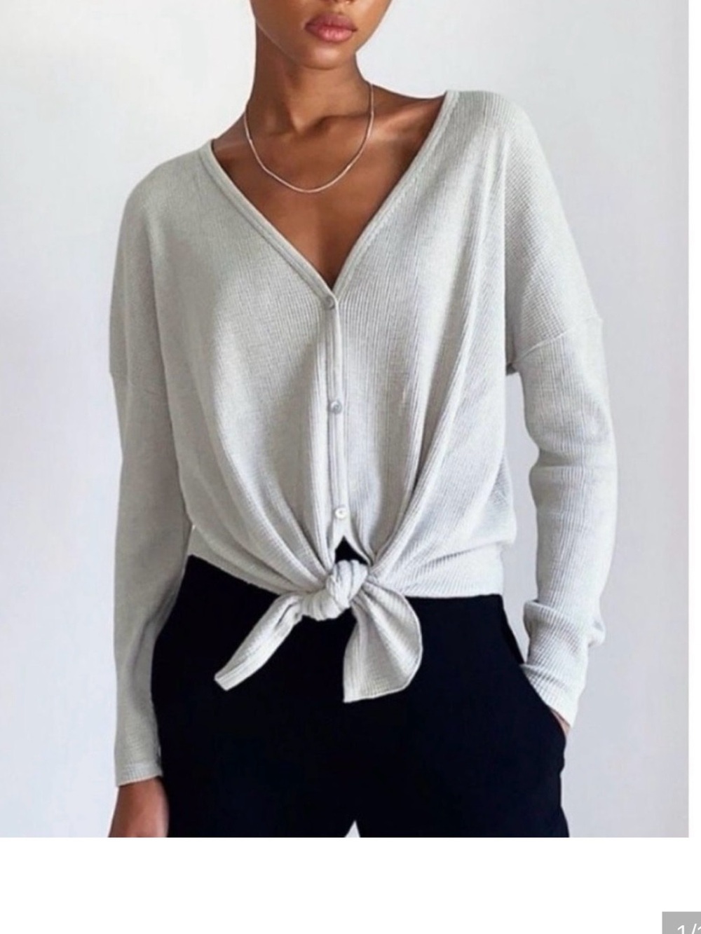 Babaton Gray Button-Front Tie Hem Longsleeve, L